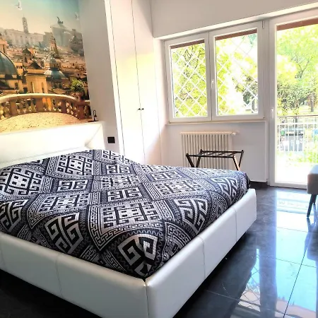 Balcone Sul Parco * روما